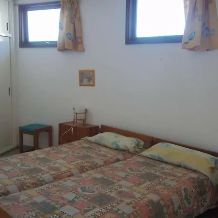 Sleeps 4 Wifi *